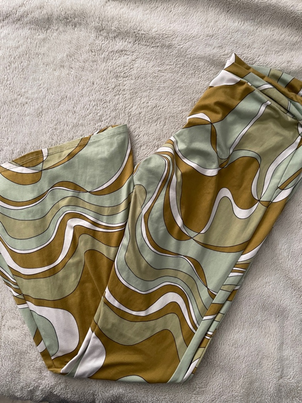 Earthbound Abstract Wave Print flare Leg Pants Sage & White Women’s XL